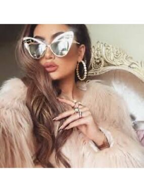 WOMEN'S LUXURY BRANDS (Category)